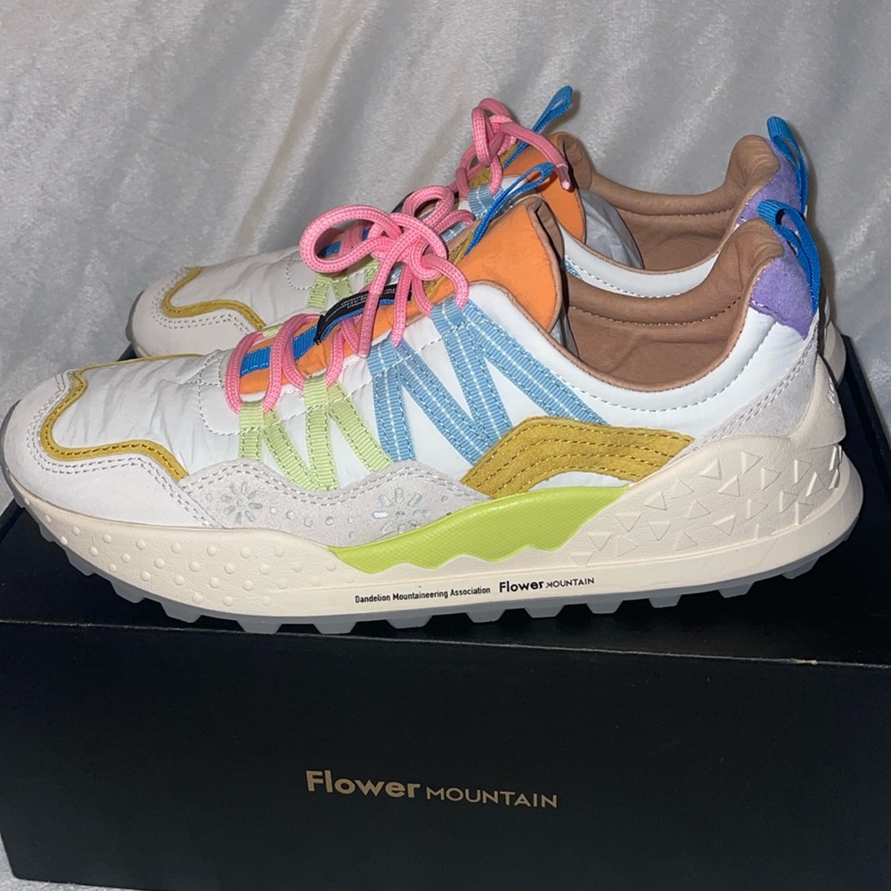 NWT Flower Mountain Washi Sneakers in Beige/White/Multi - Picture 14 of 16